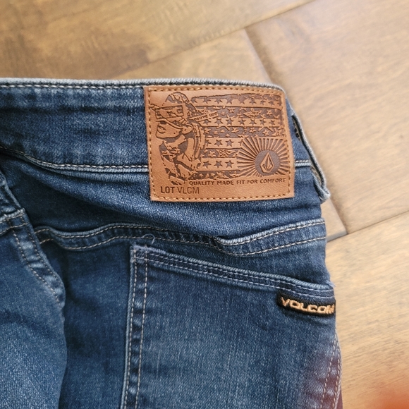 Boys Volcom Jeans size 27 - Picture 3 of 4